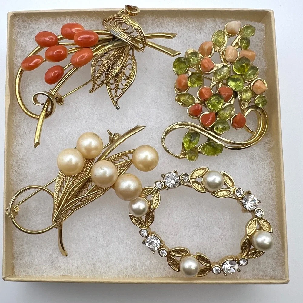 4pc VTG Floral‎ Brooch Lot Gold Tone Faux Pearl Rhinestone Coral Botanical